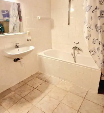 Ruim Nostalgisch Gelijkvloers Op Wandelafstand De Zee * Blankenberge