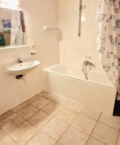 Ruim Nostalgisch Gelijkvloers Op Wandelafstand De Zee * Blankenberge